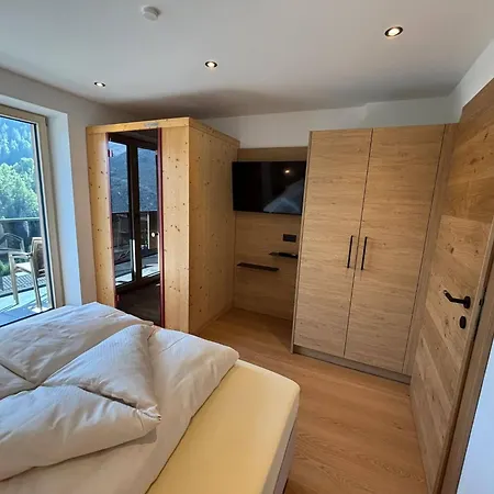Haus Arrez * 瑟弗浩斯